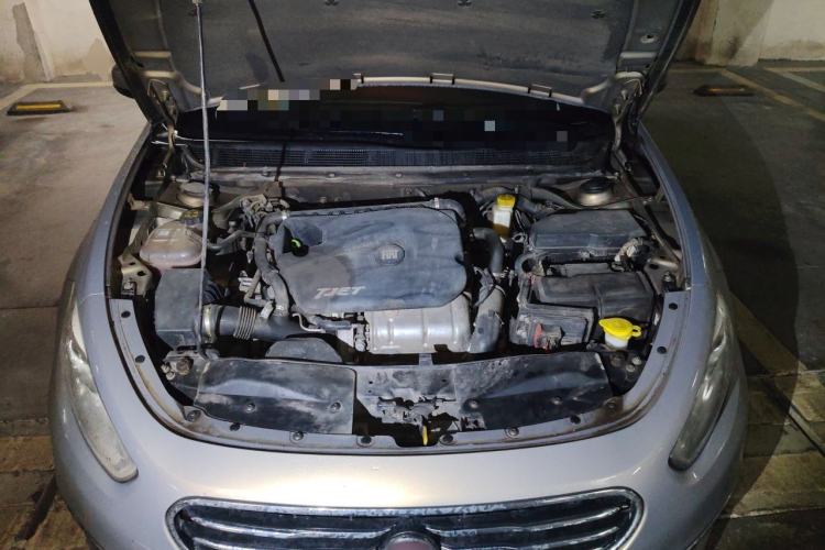 Used Fiat Viaggio 2012 1.4T Automatic Enjoyment Edition Engine Bay