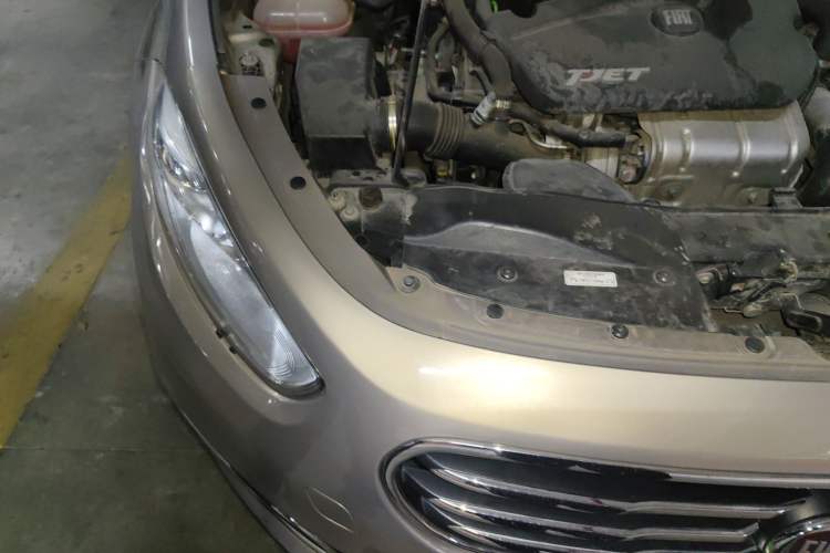 Used Fiat Viaggio 2012 1.4T Automatic Jingxiang Edition Engine Bay Right