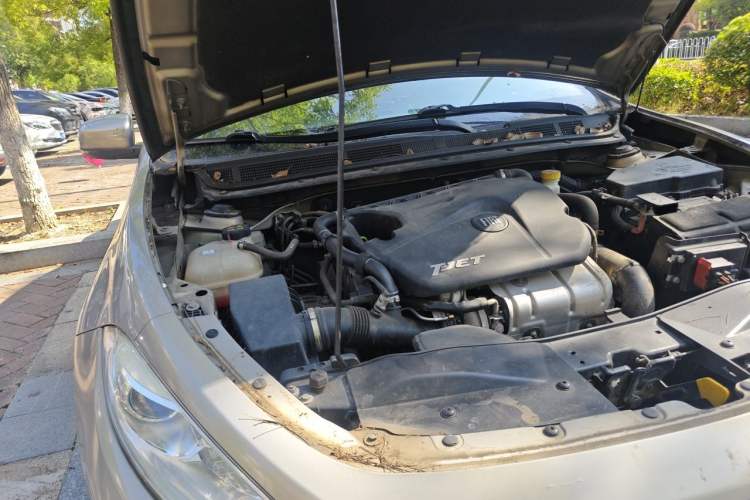 Used Fiat Viaggio 2012 1.4T Automatic Jingxiang Edition Engine Bay Right