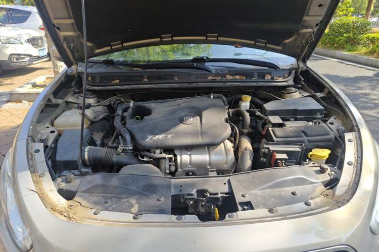 Used Fiat Viaggio 2012 1.4T Automatic Jingxiang Edition Engine Bay