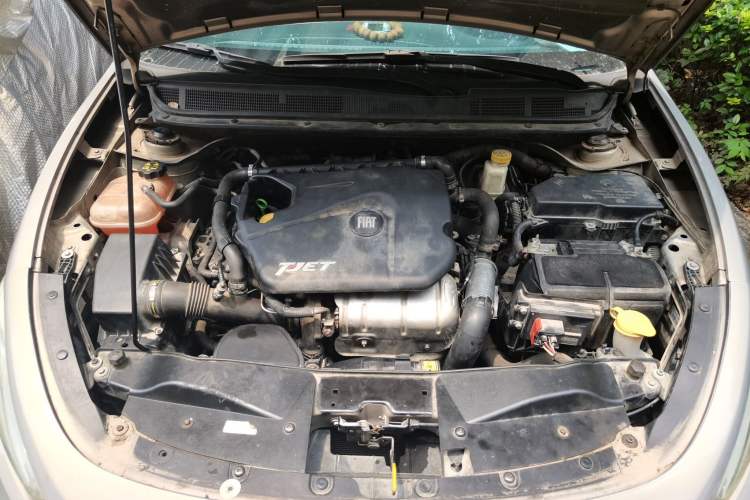 Used Fiat Viaggio 2012 1.4T Automatic Jingxiang Edition Engine Bay