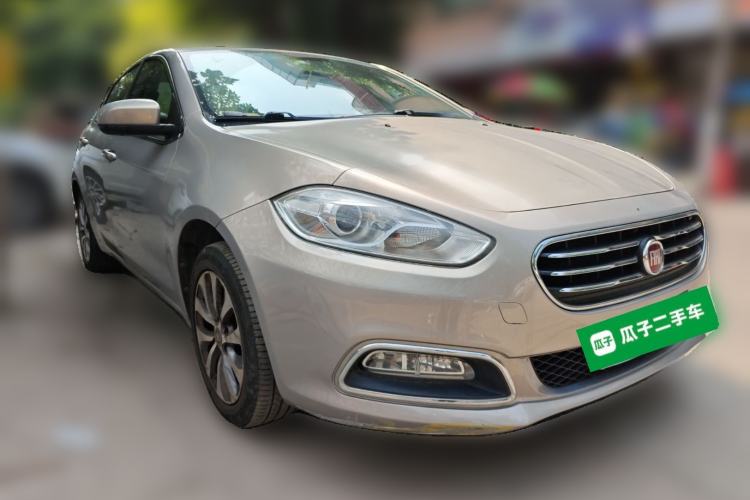 Used Fiat Viaggio 2012 1.4T Automatic Enjoyment Edition Front Right 45 Deg