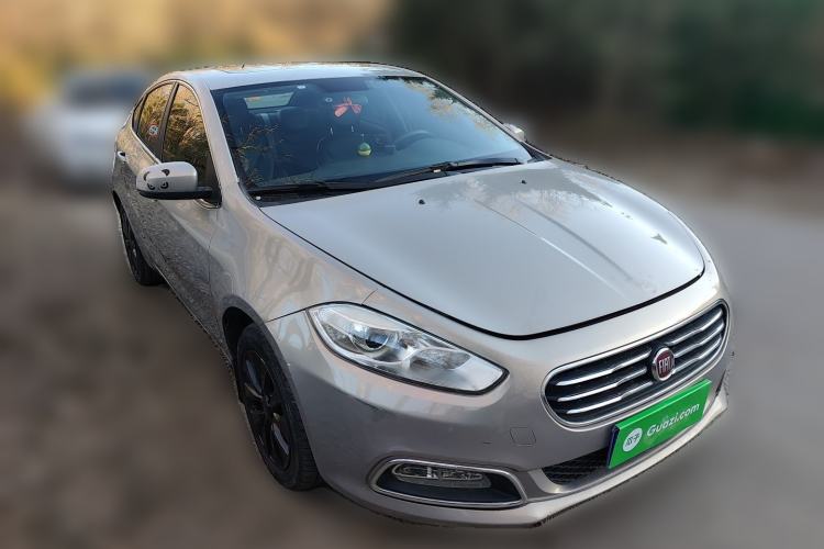 Used Fiat Viaggio 2012 1.4T Automatic Jingxiang Edition Front Right 45 Deg