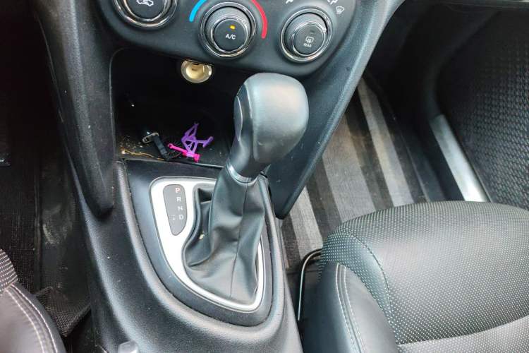 Used Fiat Viaggio 2012 1.4T Automatic Jingxiang Edition Gear Lever
