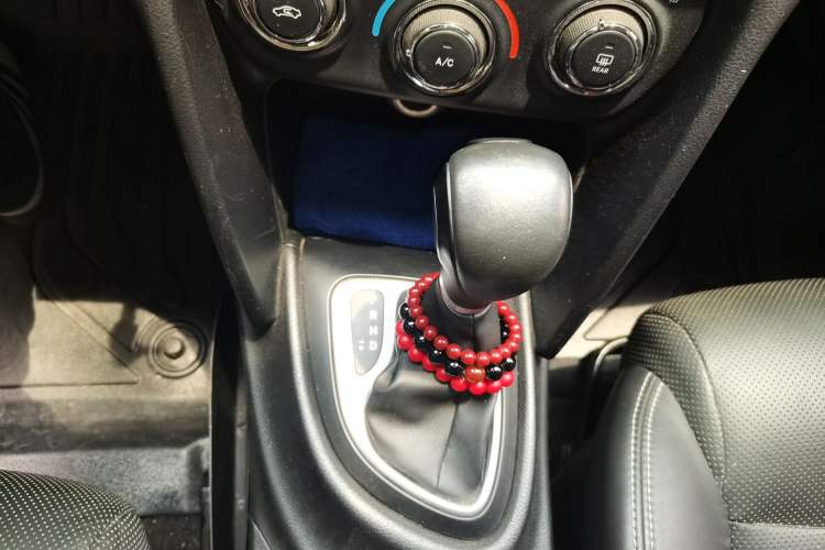 Used Fiat Viaggio 2012 1.4T Automatic Jingxiang Edition Gear Lever
