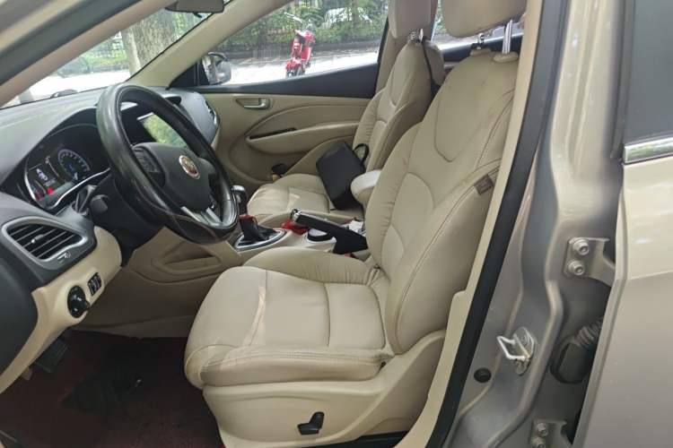 Used Fiat Viaggio 2012 1.4T Automatic Jingxiang Edition Left Front Seat