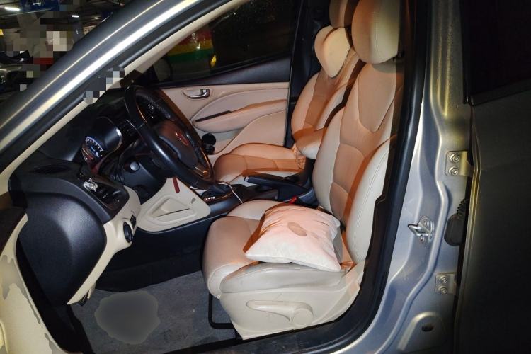 Used Fiat Viaggio 2012 1.4T Automatic Enjoyment Edition Left Front Seat