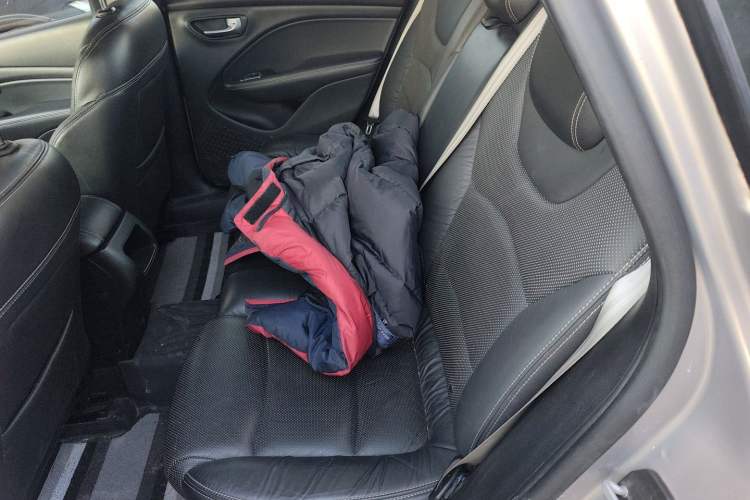Used Fiat Viaggio 2012 1.4T Automatic Jingxiang Edition Left Rear Seat