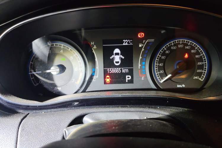 Used Fiat Viaggio 2012 1.4T Automatic Enjoyment Edition Odometer Close Up