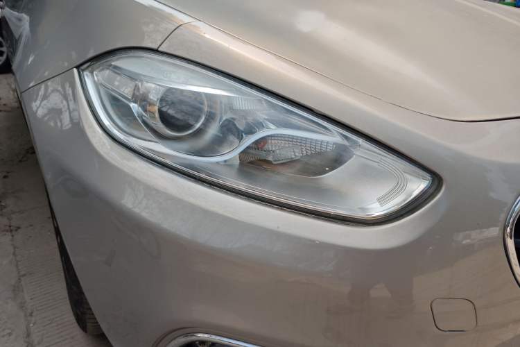 Used Fiat Viaggio 2012 1.4T Automatic Enjoyment Edition Right Front Headlight
