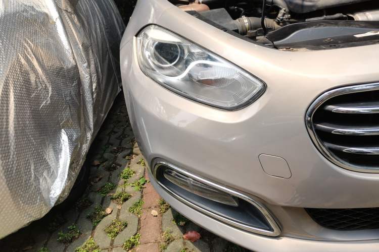 Used Fiat Viaggio 2012 1.4T Automatic Jingxiang Edition Right Front Headlight