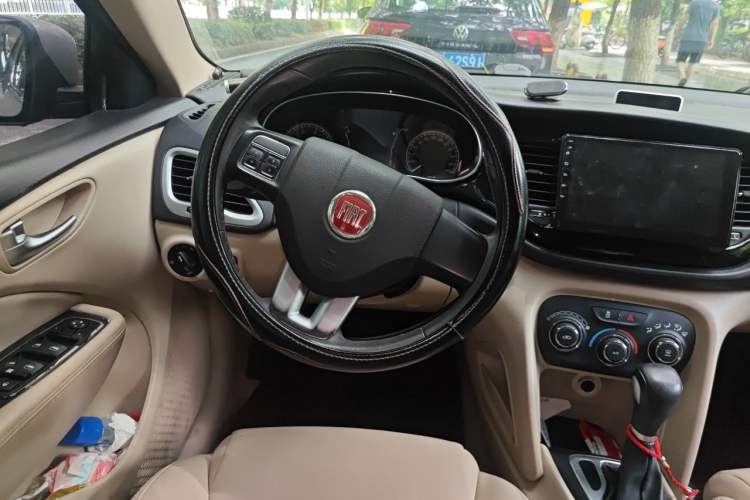 Used Fiat Viaggio 2012 1.4T Automatic Jingxiang Edition Steering Wheel