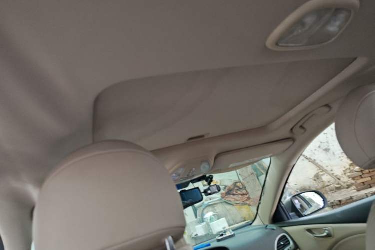 Used Fiat Viaggio 2013 1.4T Anniversary Edition Headliner