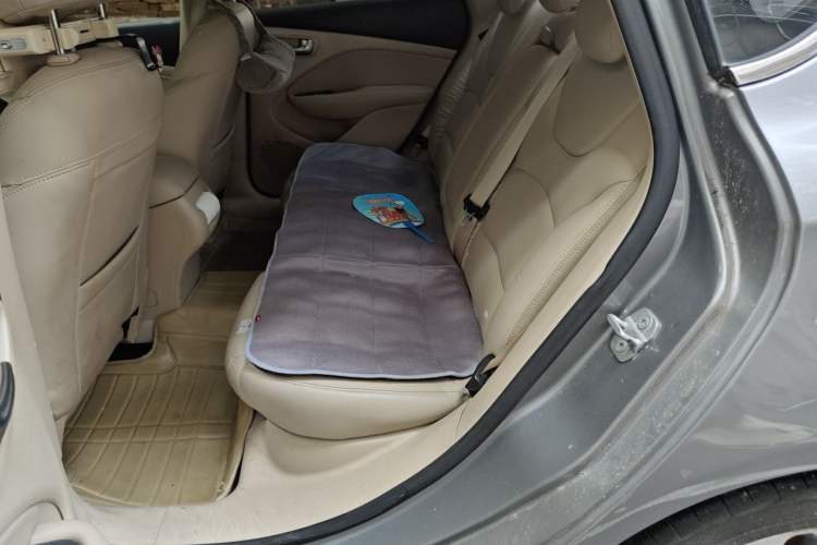 Used Fiat Viaggio 2013 1.4T Anniversary Edition Left Rear Seat
