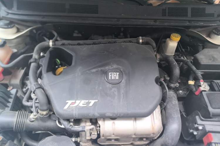Used Fiat Viaggio 2013 1.4T Anniversary Edition Engine Bay