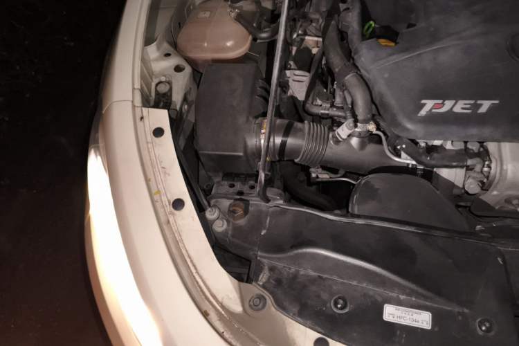 Used Fiat Viaggio 2013 1.4T Anniversary Edition Engine Bay Right