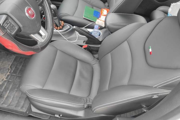 Used Fiat Viaggio 2013 1.4T Anniversary Edition Left Front Seat