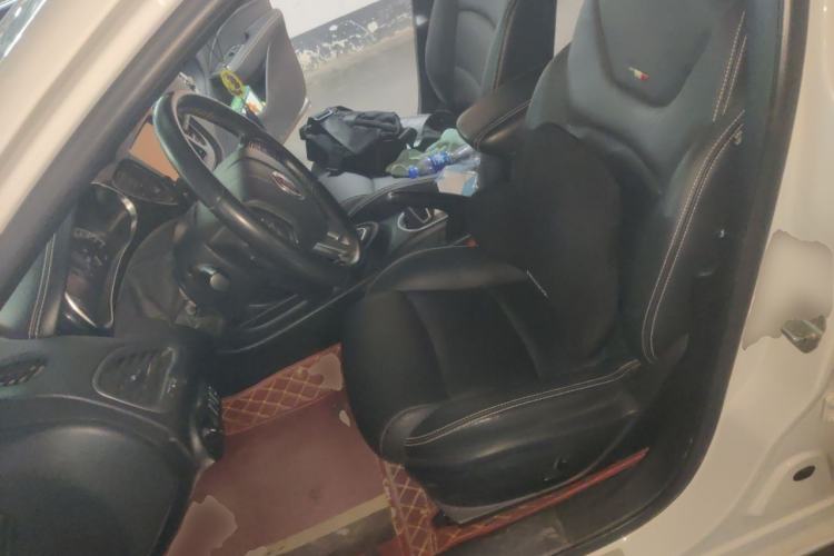 Used Fiat Viaggio 2013 1.4T Anniversary Edition Left Front Seat