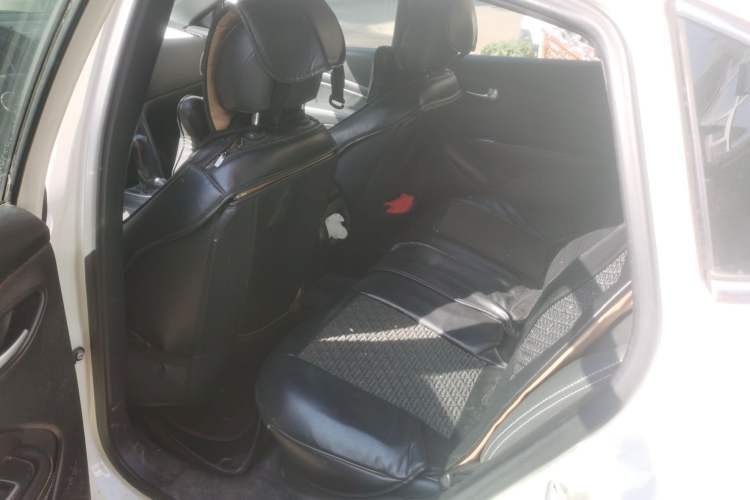 Used Fiat Viaggio 2013 1.4T Anniversary Edition Left Rear Seat