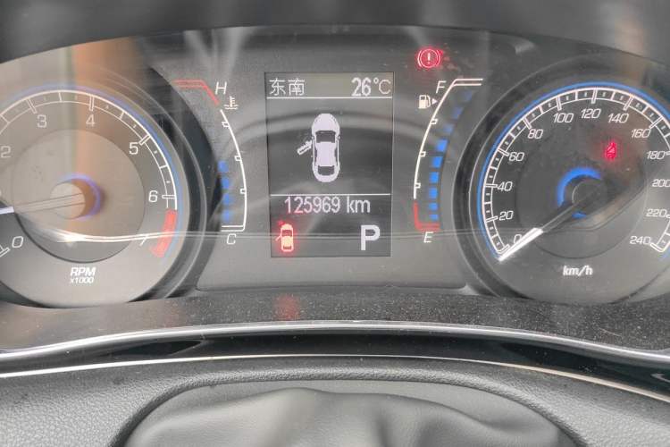 Used Fiat Viaggio 2013 1.4T Anniversary Edition Odometer Close Up
