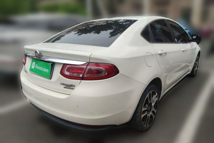 Used Fiat Viaggio 2013 1.4T Anniversary Edition Rear Right 45 Deg