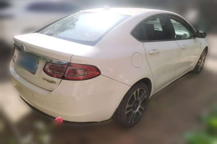 Used Fiat Viaggio 2013 1.4T Anniversary Edition Rear Right 45 Deg