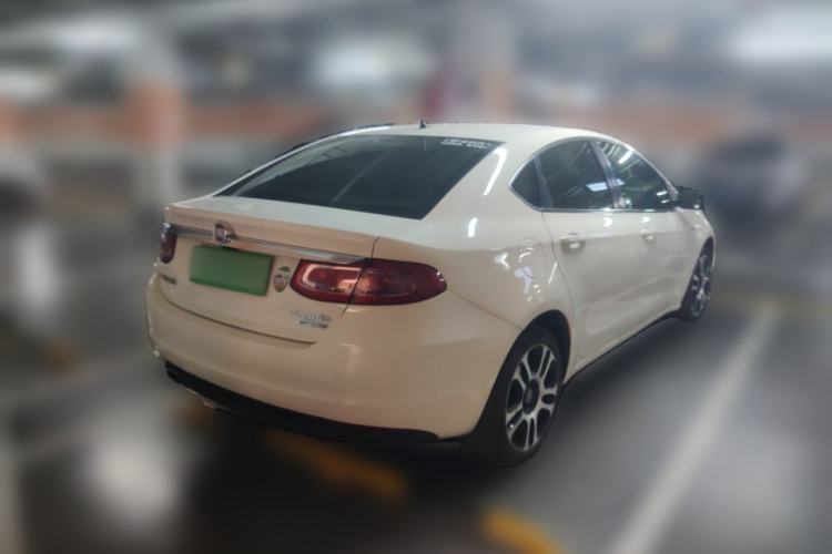 Used Fiat Viaggio 2013 1.4T Anniversary Edition Rear Right 45 Deg