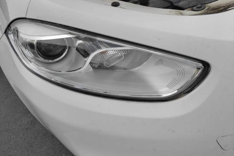 Used Fiat Viaggio 2013 1.4T Anniversary Edition Right Front Headlight