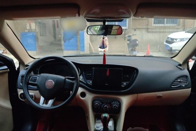 Used Fiat Viaggio 2014 1.4T Manual Jingxiang Edition Center Console