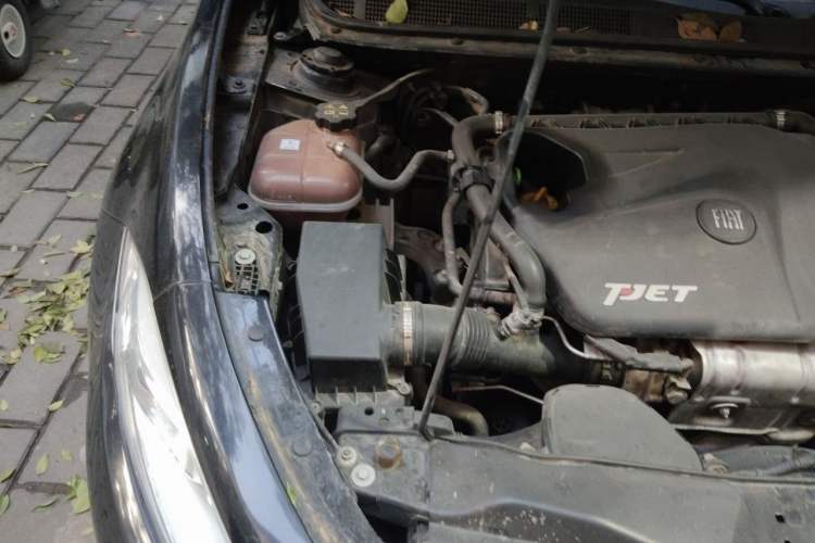 Used Fiat Viaggio 2014 1.4T Manual Jingxiang Edition Engine Bay Right