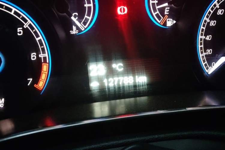 Used Fiat Viaggio 2014 1.4T Manual Jingxiang Edition Odometer Close Up