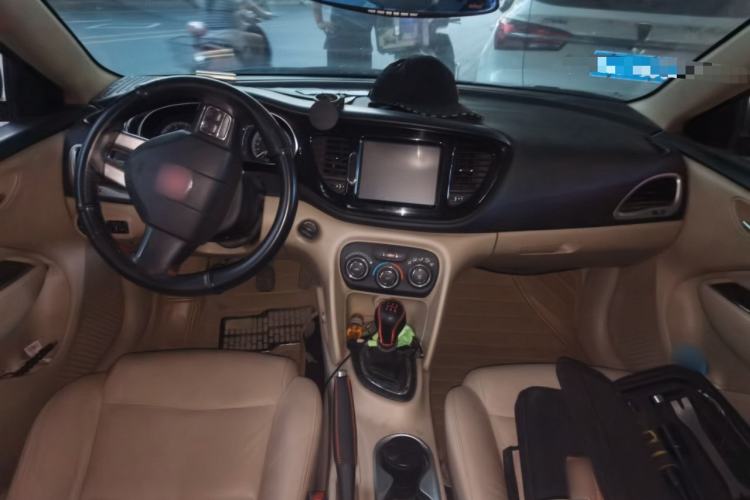 Used Fiat Viaggio 2014 1.4T Manual Jingxiang Edition Center Console