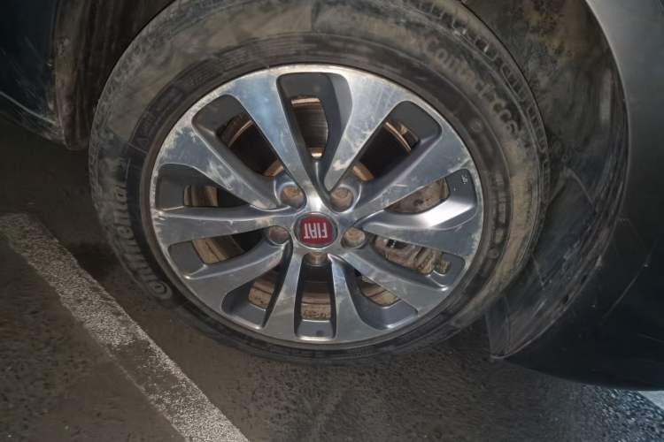 Used Fiat Viaggio 2014 1.4T Manual Jingxiang Edition Right Front Wheel Hub