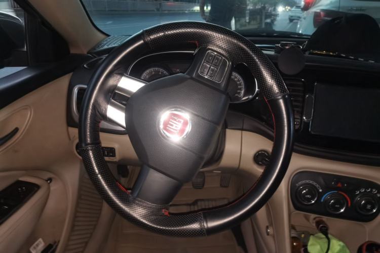 Used Fiat Viaggio 2014 1.4T Manual Jingxiang Edition Steering Wheel