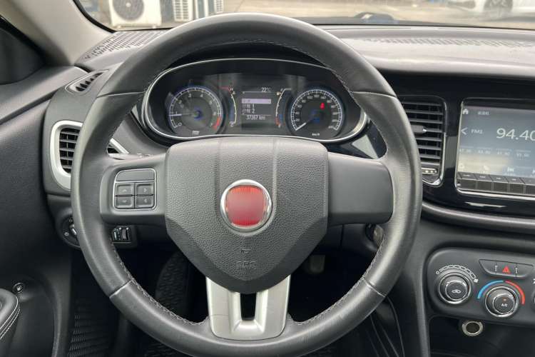 Used Fiat Viaggio 2014 1.4T Manual Jingxiang Edition Steering Wheel