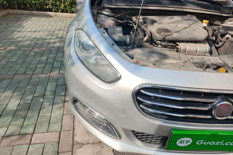 Used Fiat Viaggio 2014 1.4T Manual Jingxiang Edition Right Front Headlight