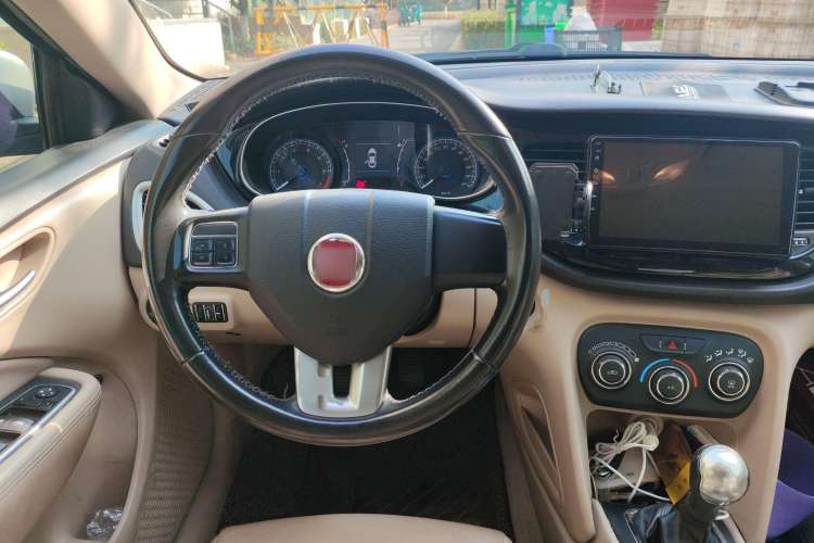 Used Fiat Viaggio 2014 1.4T Manual Jingxiang Edition Steering Wheel