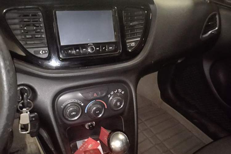Used Fiat Viaggio 2014 1.4T Manual Jingxiang Edition Audio And AC Panel