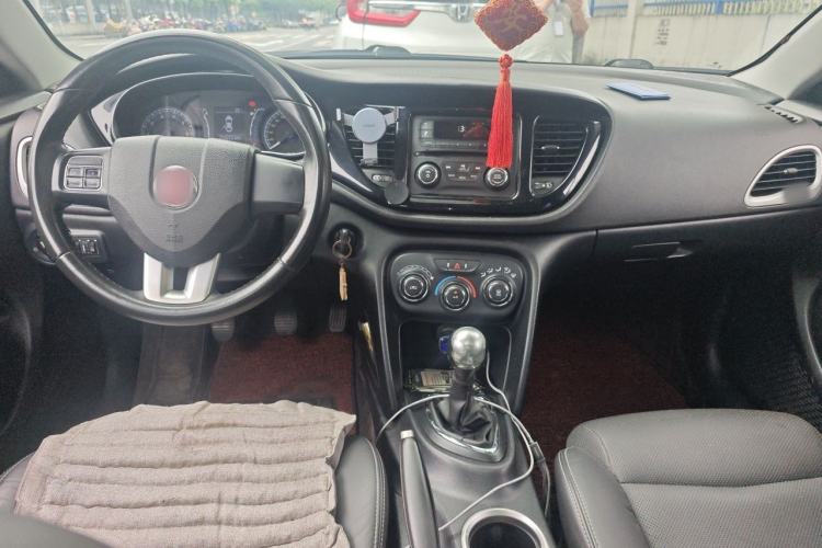 Used Fiat Viaggio 2014 1.4T Manual Jingxiang Edition Center Console