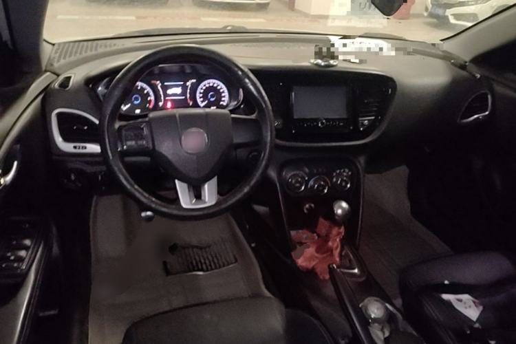 Used Fiat Viaggio 2014 1.4T Manual Jingxiang Edition Center Console