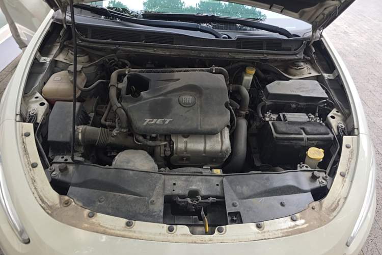 Used Fiat Viaggio 2014 1.4T Manual Jingxiang Edition Engine Bay