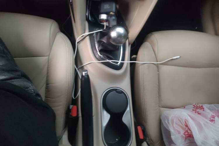 Used Fiat Viaggio 2014 1.4T Manual Jingxiang Edition Gear Lever