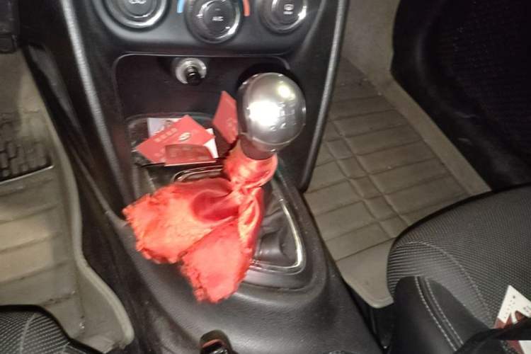 Used Fiat Viaggio 2014 1.4T Manual Jingxiang Edition Gear Lever
