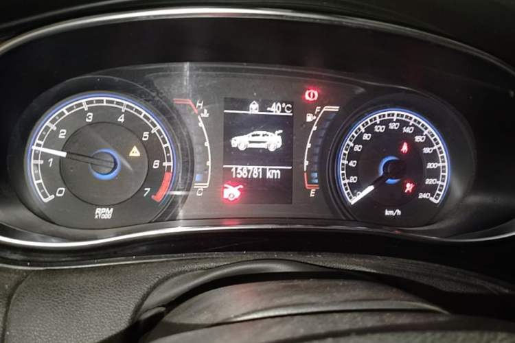 Used Fiat Viaggio 2014 1.4T Manual Jingxiang Edition Odometer Close Up