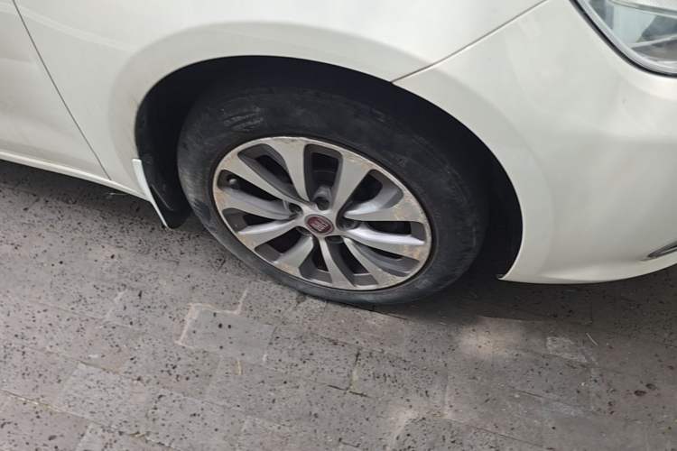 Used Fiat Viaggio 2014 1.4T Manual Jingxiang Edition Right Front Wheel Hub