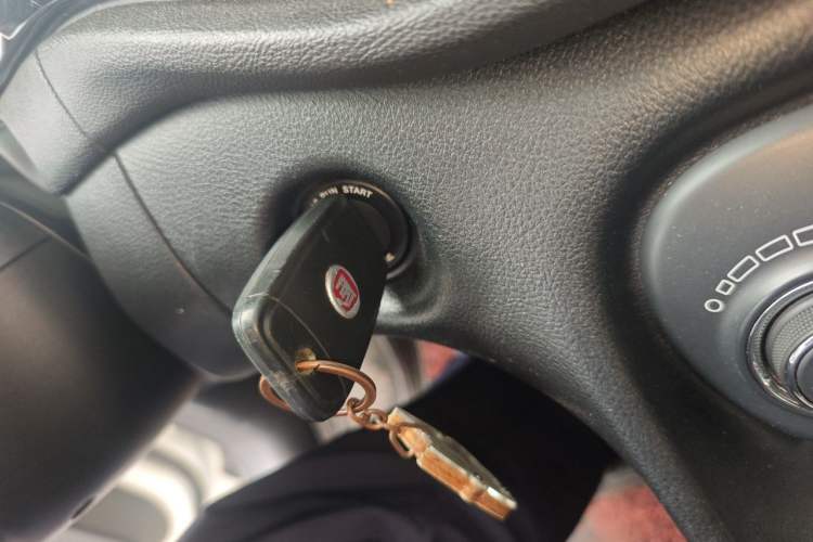 Used Fiat Viaggio 2014 1.4T Manual Jingxiang Edition Vehicle Key