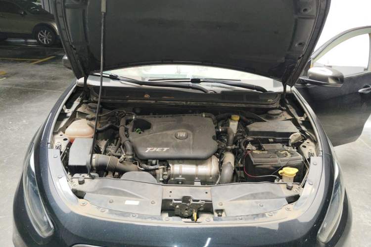 Used Fiat Viaggio 2015 1.4T Automatic Enjoyment Edition Engine Bay