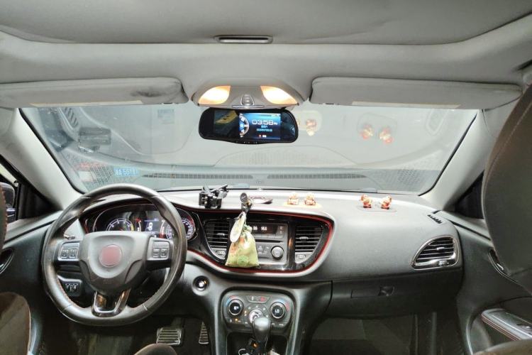 Used Fiat Viaggio 2015 1.4T Automatic Enjoyment Edition Headliner