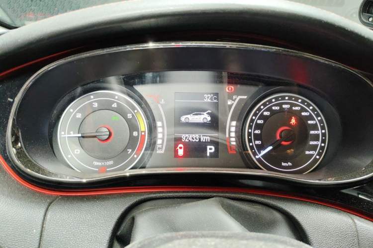 Used Fiat Viaggio 2015 1.4T Automatic Enjoyment Edition Instrument Cluster