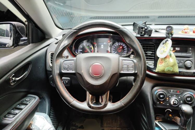 Used Fiat Viaggio 2015 1.4T Automatic Enjoyment Edition Steering Wheel